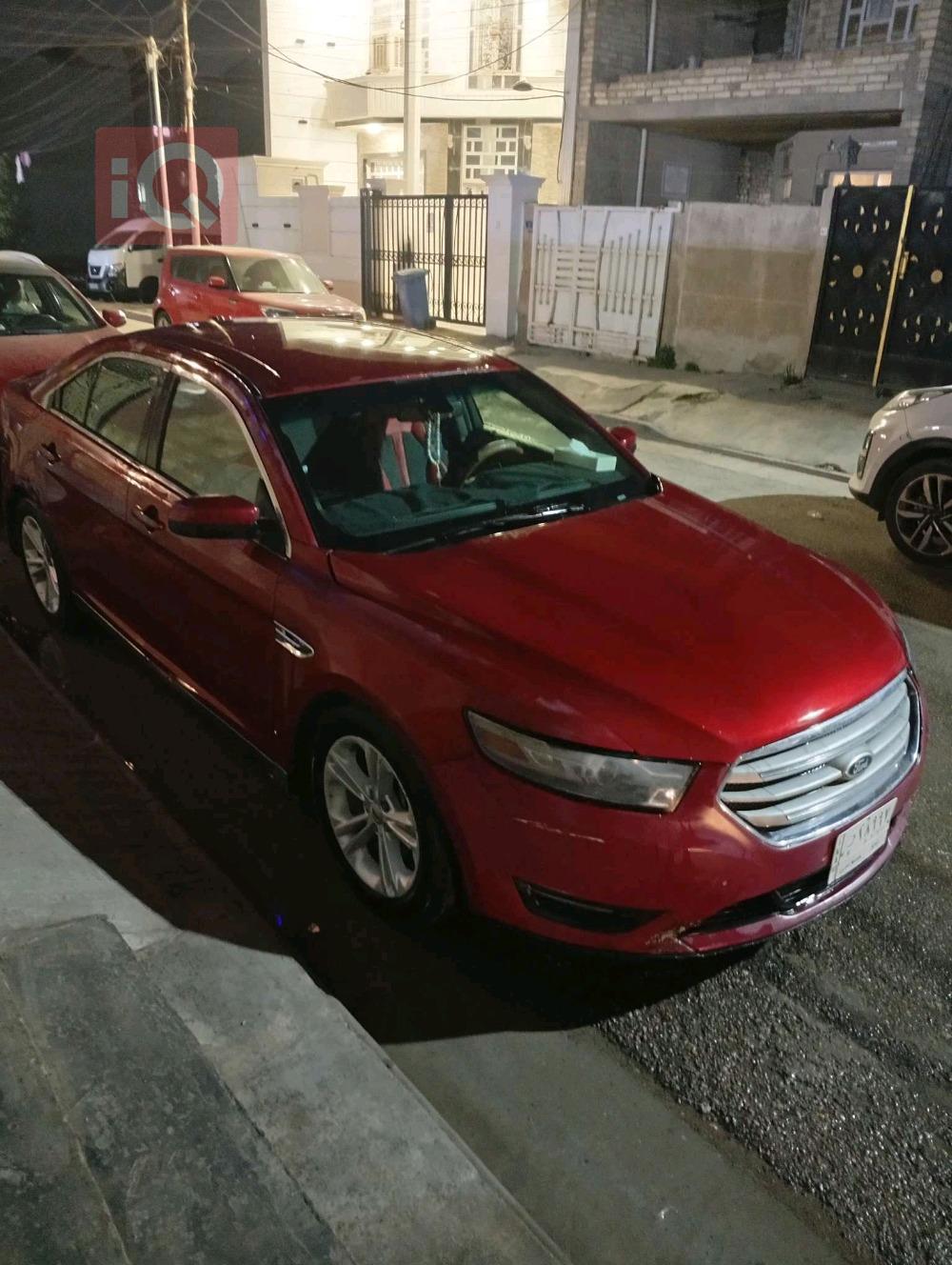 Ford Taurus